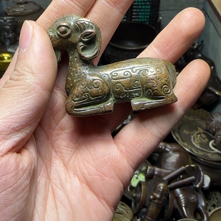 铜器把玩摆件链接