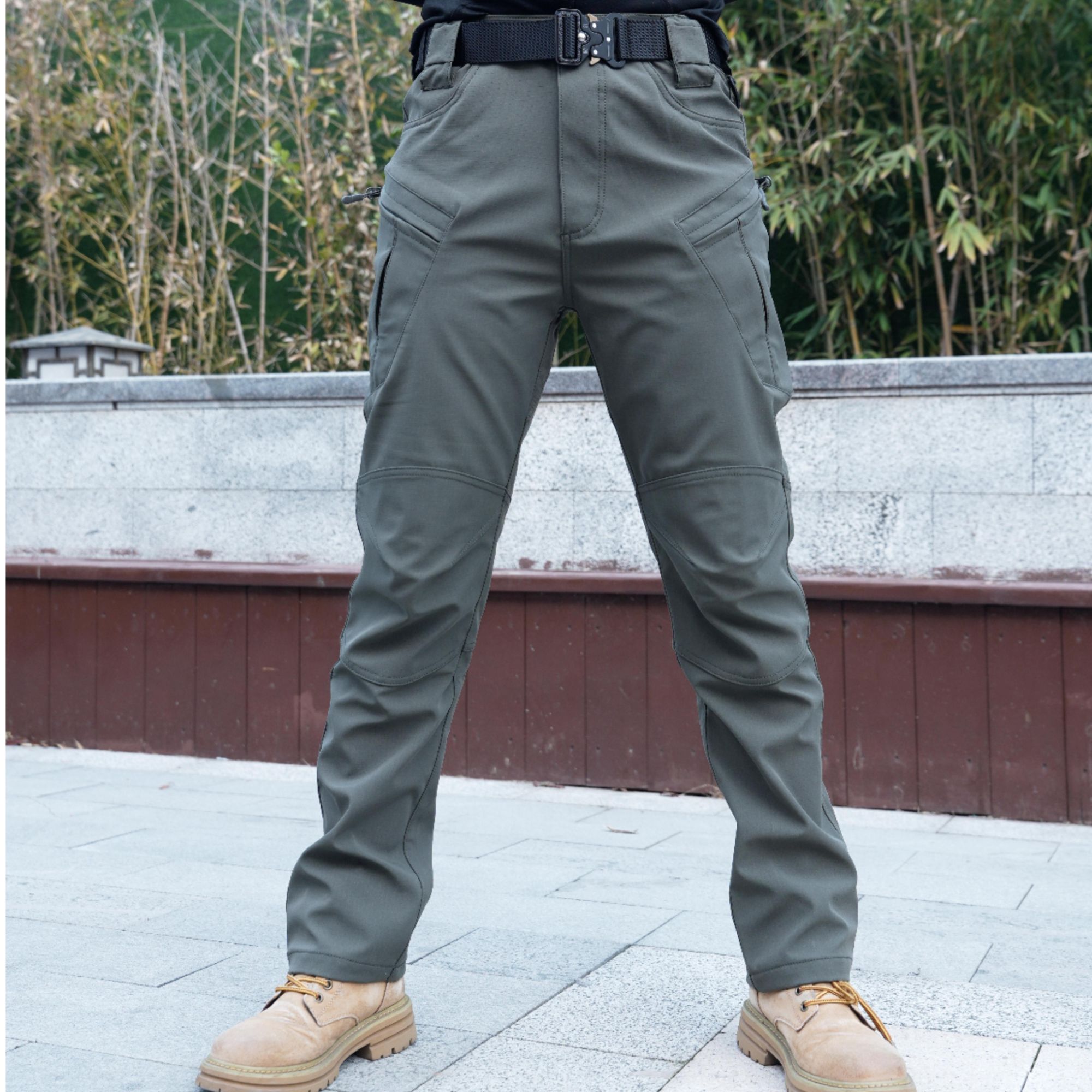 防风防泼水春秋冬季加厚加绒男士户外战术宽松修身多口袋通勤裤