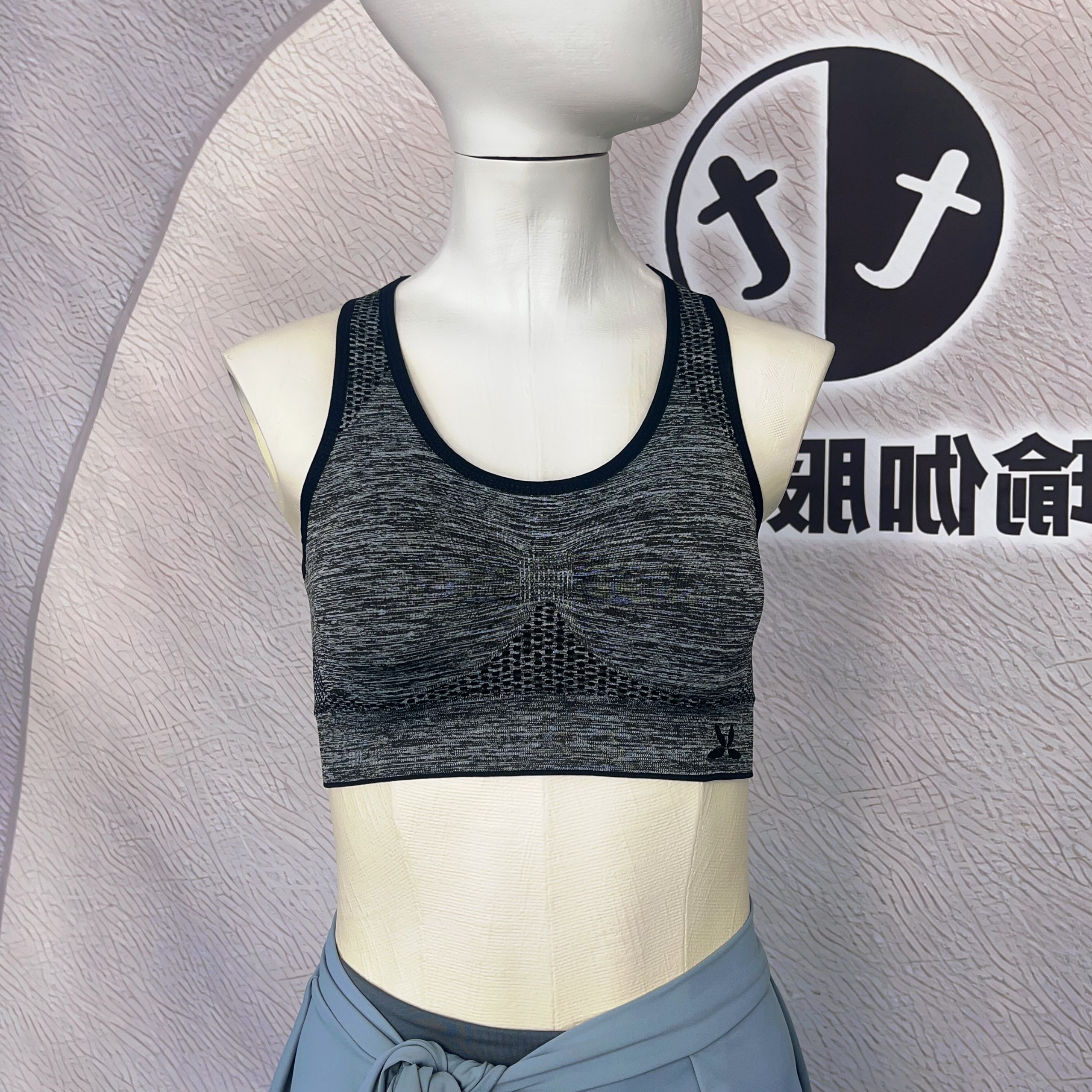 61高强度运动感瑜伽美背背心内搭跑步健身跳操骑行吸汗透气速干