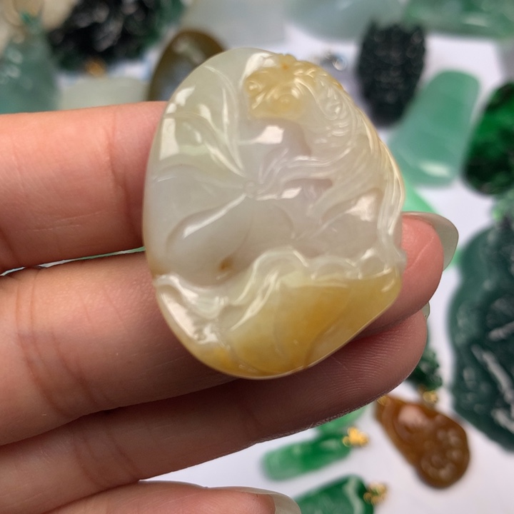 翡翠未镶嵌颈饰翡翠