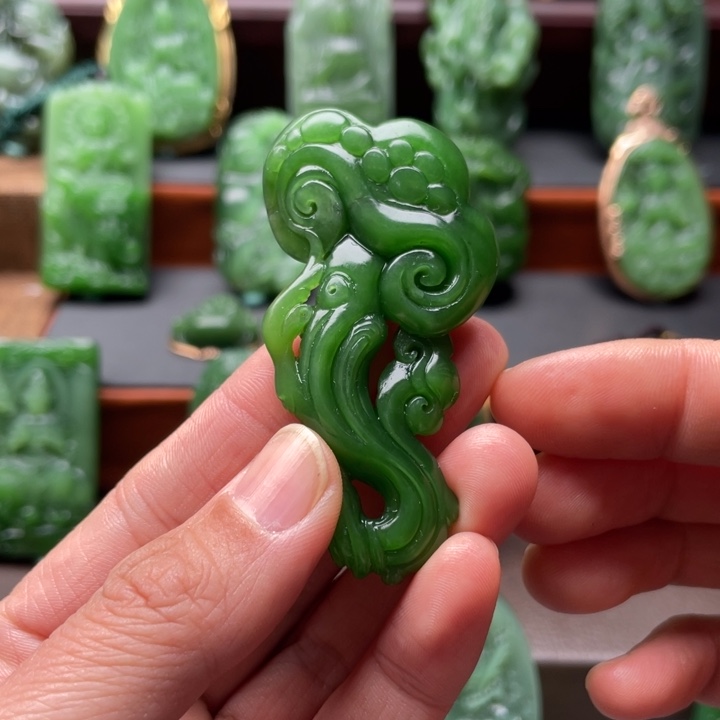 和田玉挂件未镶嵌