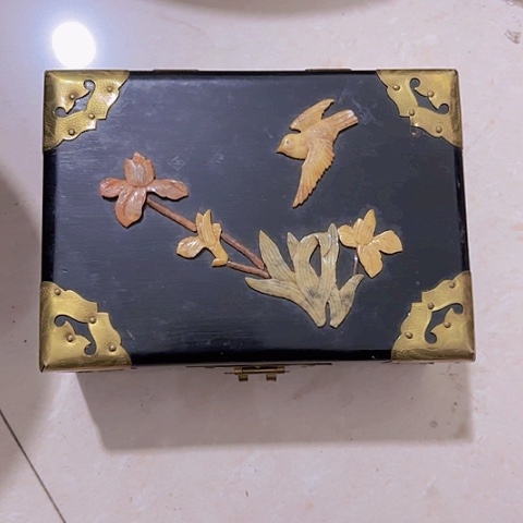 香榧木石**GTgdhhcgbcgvcv