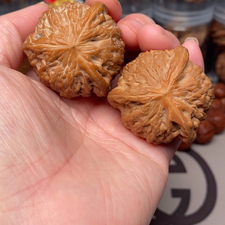 文玩核桃吊坠铁锤奔