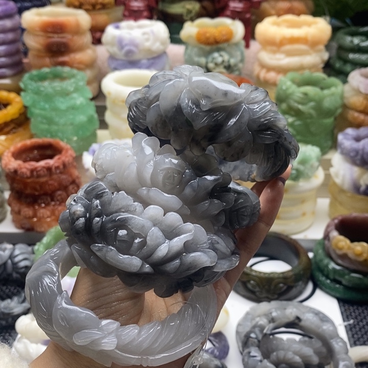 夢***影石英质玉未镶嵌手镯