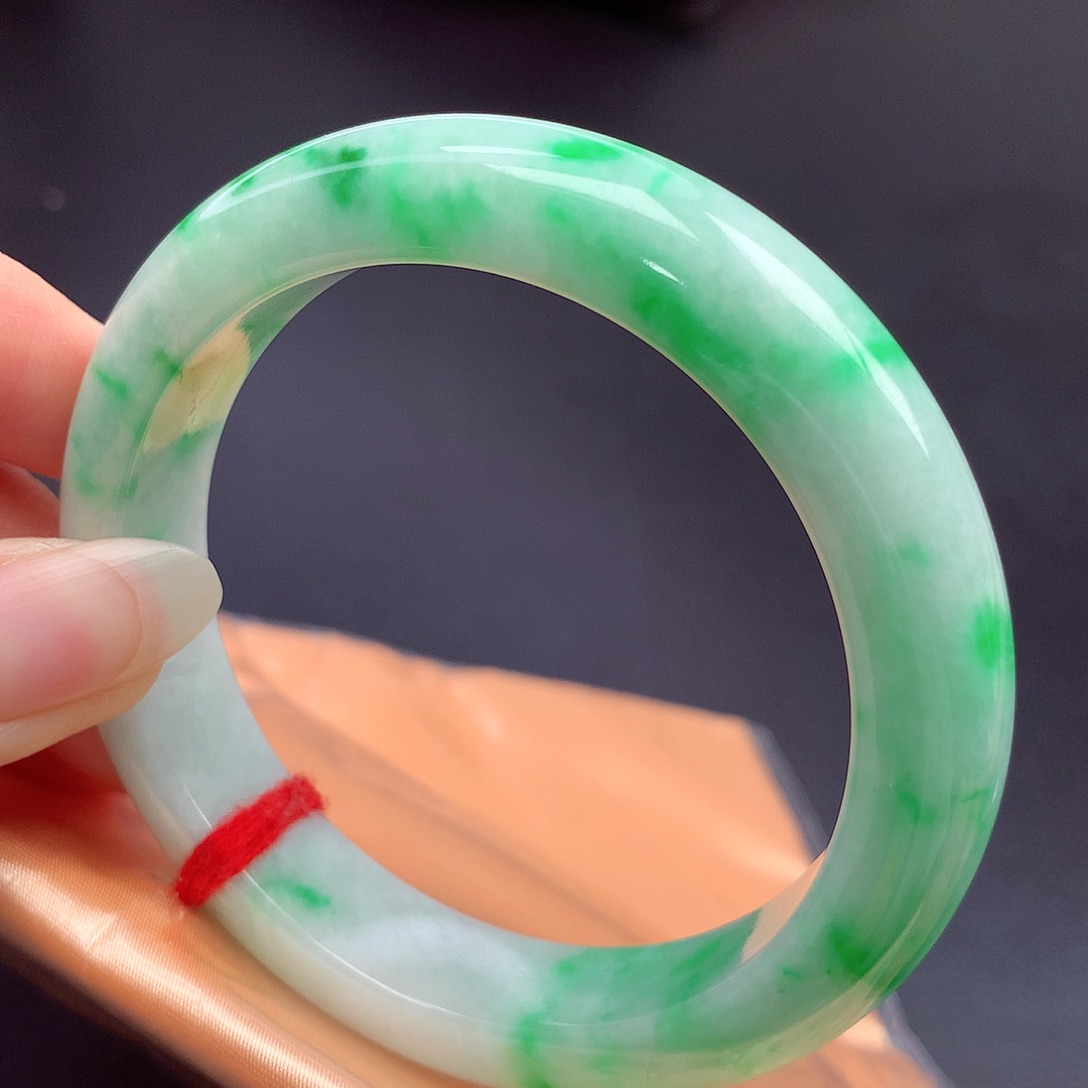 翡翠未镶嵌手镯57圈口