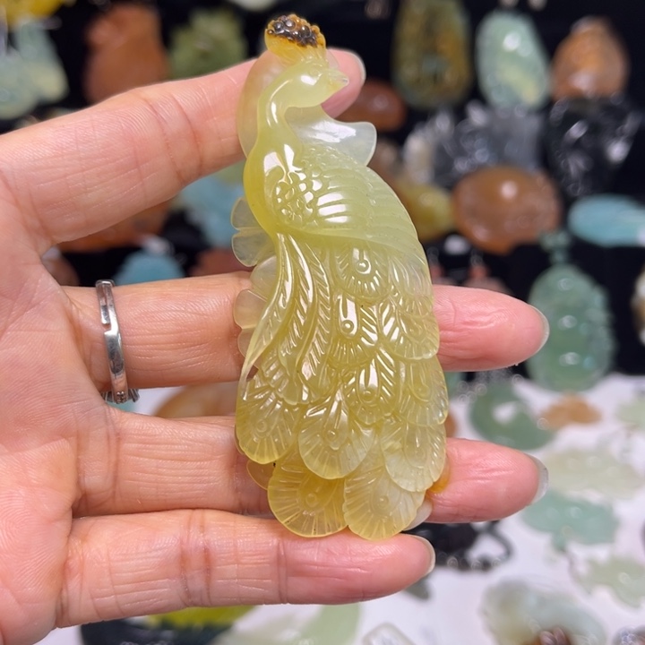 蛇纹石玉未镶嵌吊坠(赠链)