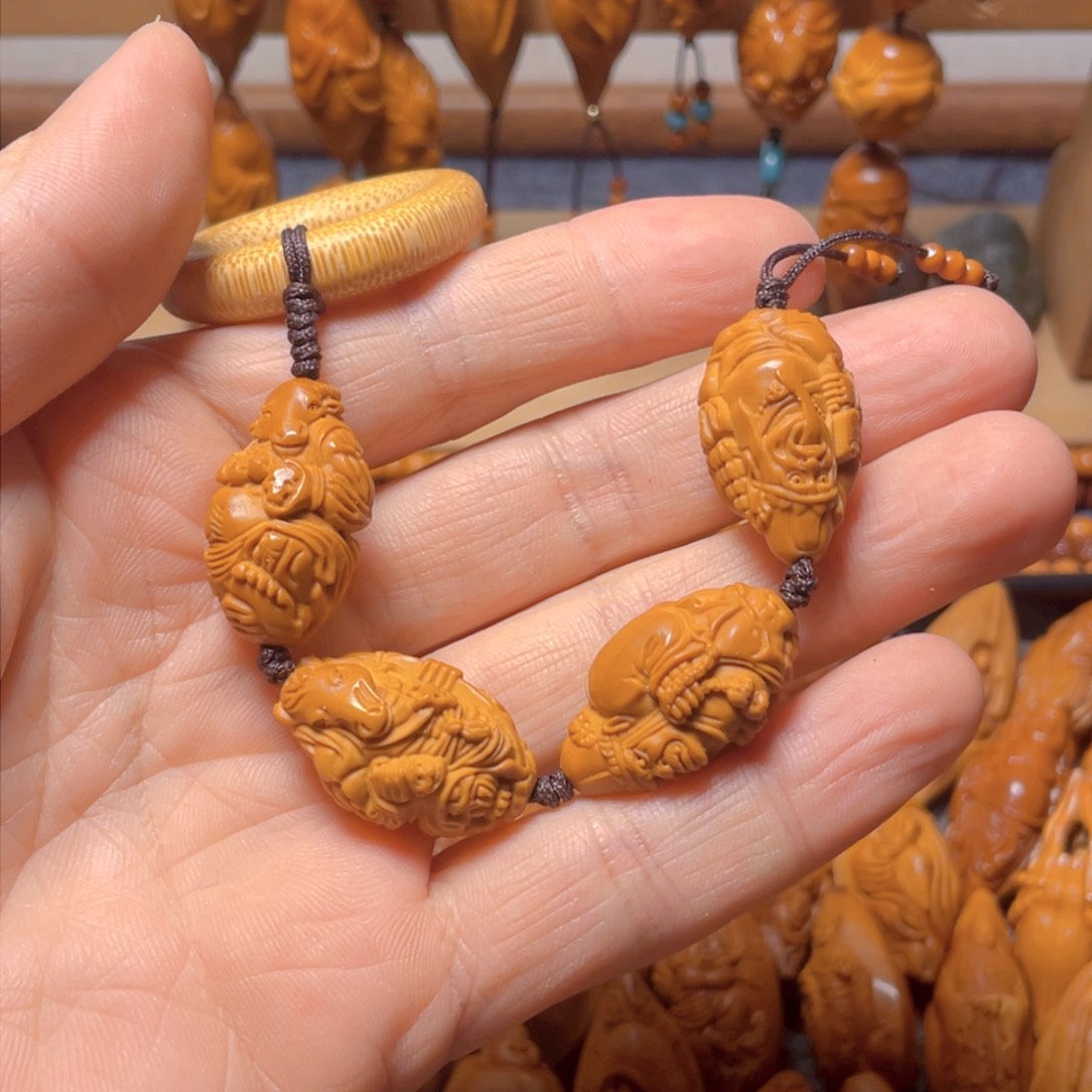 橄榄核吊坠牛头马面黑白无常