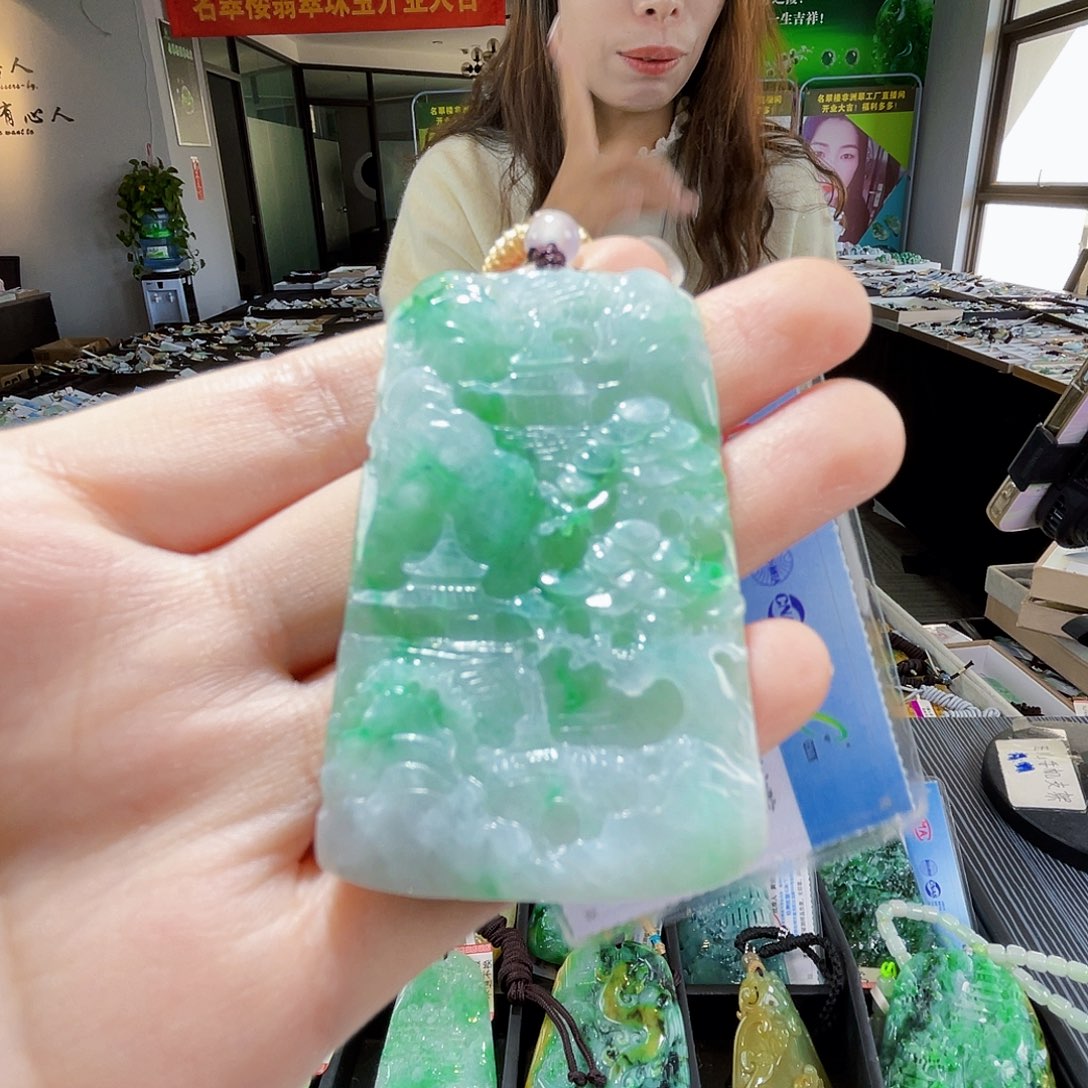 颈饰未镶嵌翡翠翡翠