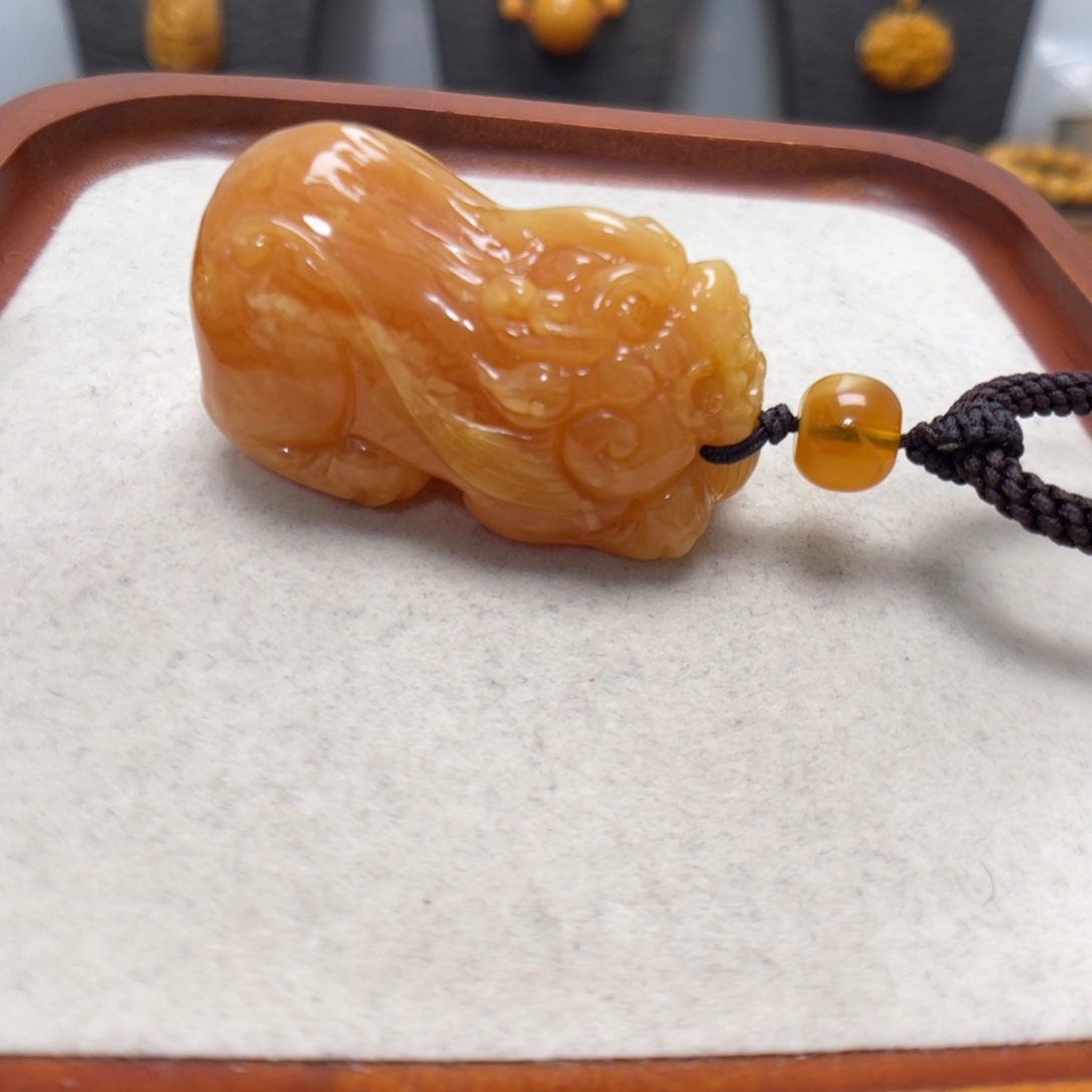 蜜蜡未镶嵌颈饰蜜蜡