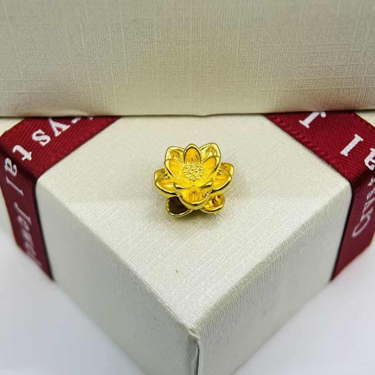 新金社黄金足金999--11mm莲花DP0019-0300
