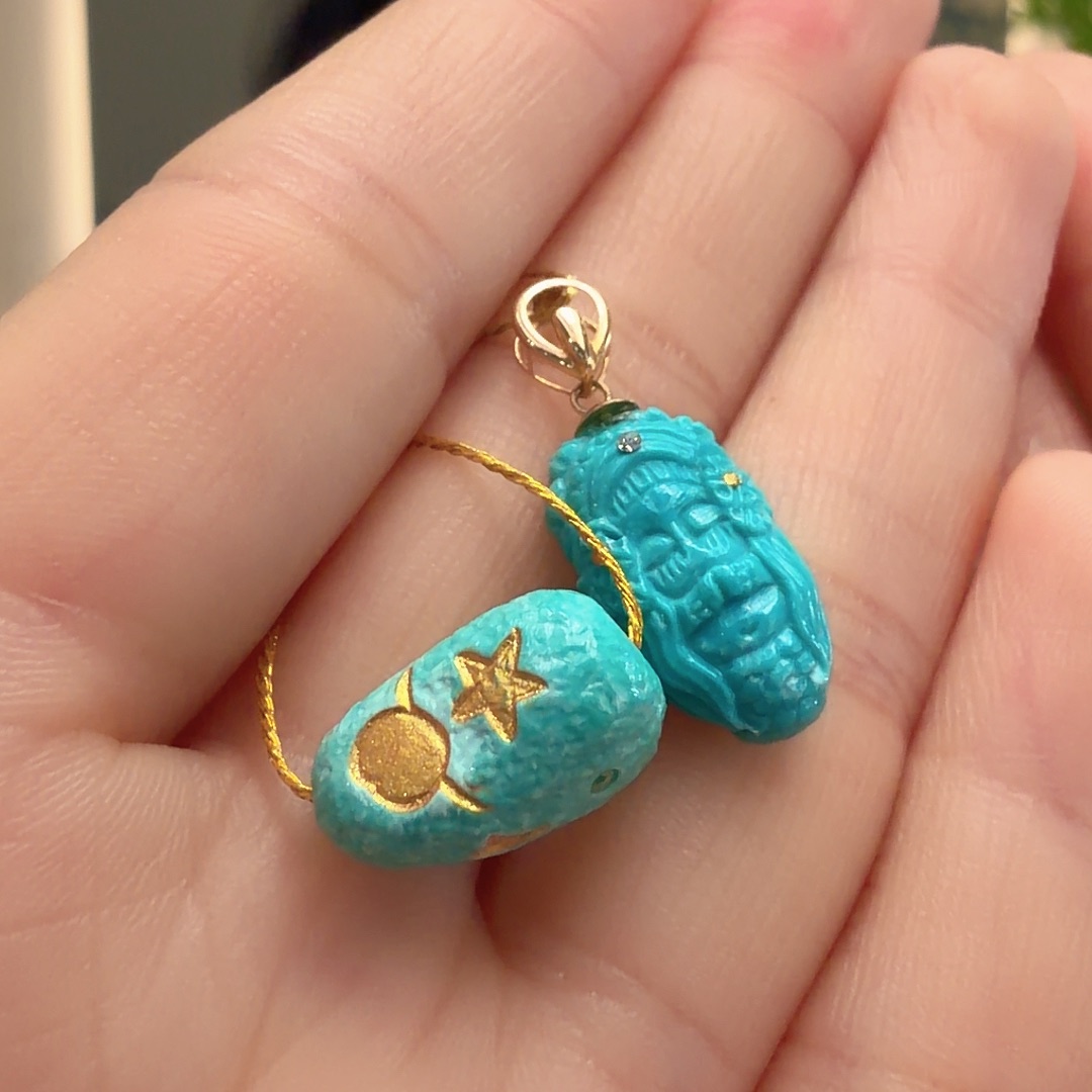 绿松石未镶嵌颈饰