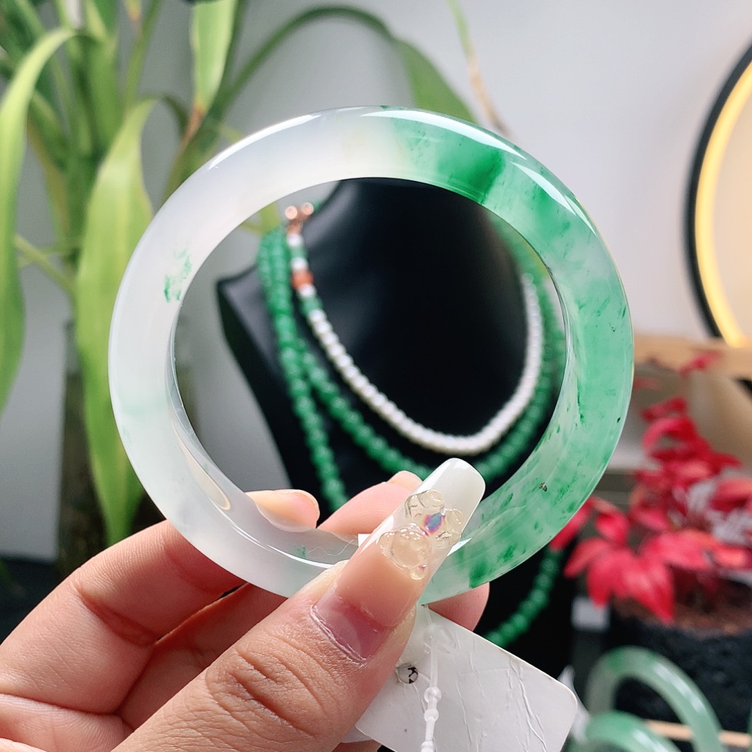 石英质玉镯子未镶嵌素**