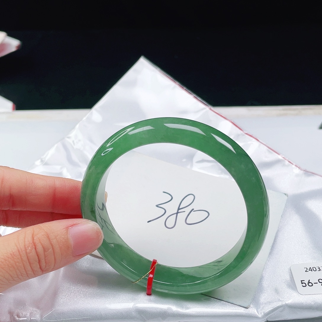 翡翠未镶嵌手镯56+正圈