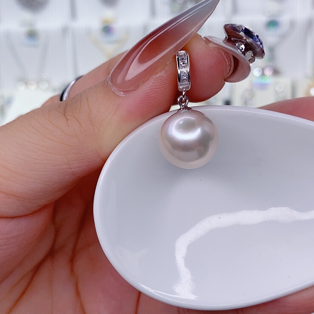 银S925镶嵌淡水珍珠吊坠(赠链)