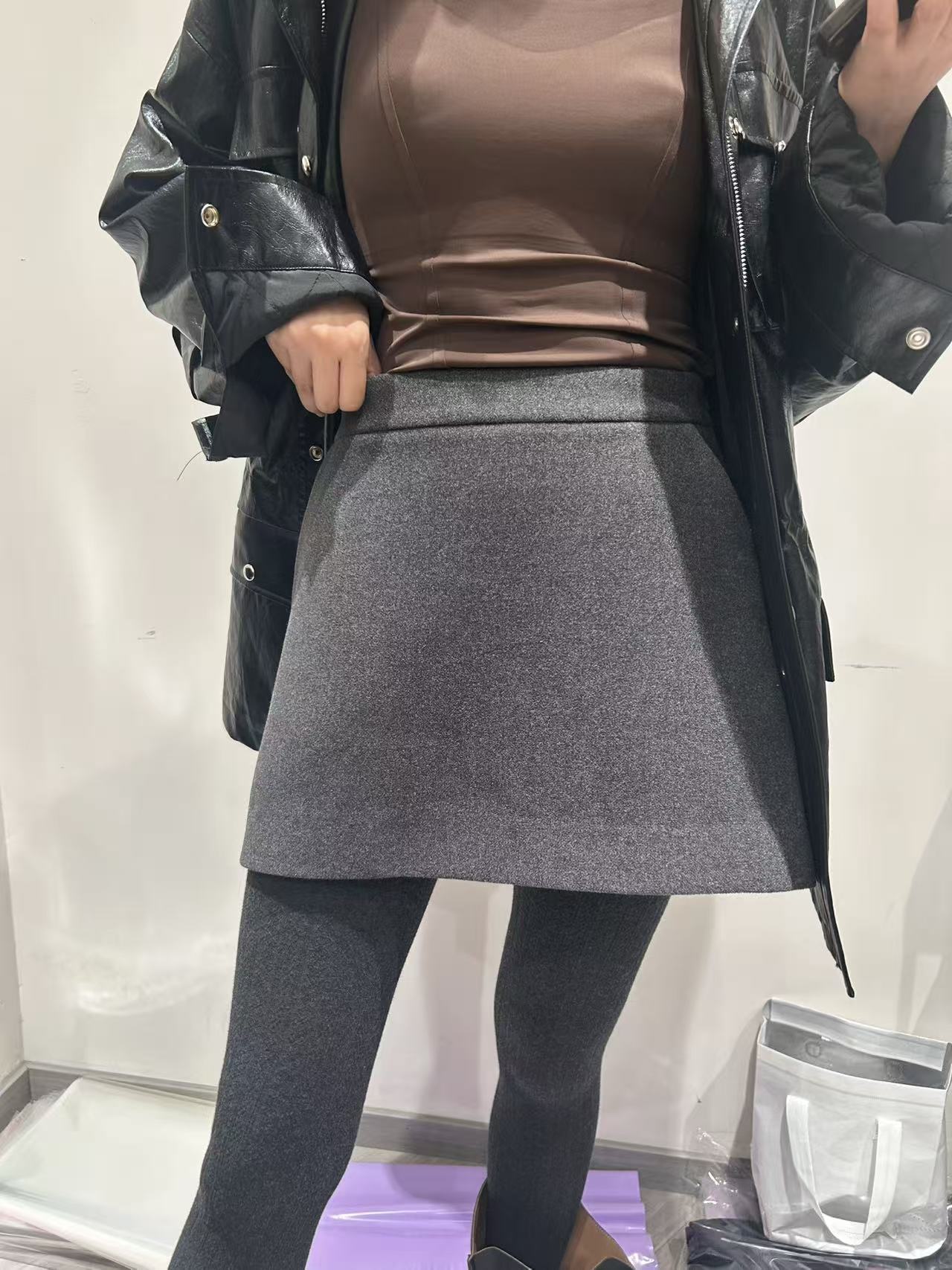 冬季高腰保暖A字裙女 80棉纯色复古港风 显瘦遮胯通勤百搭半身裙