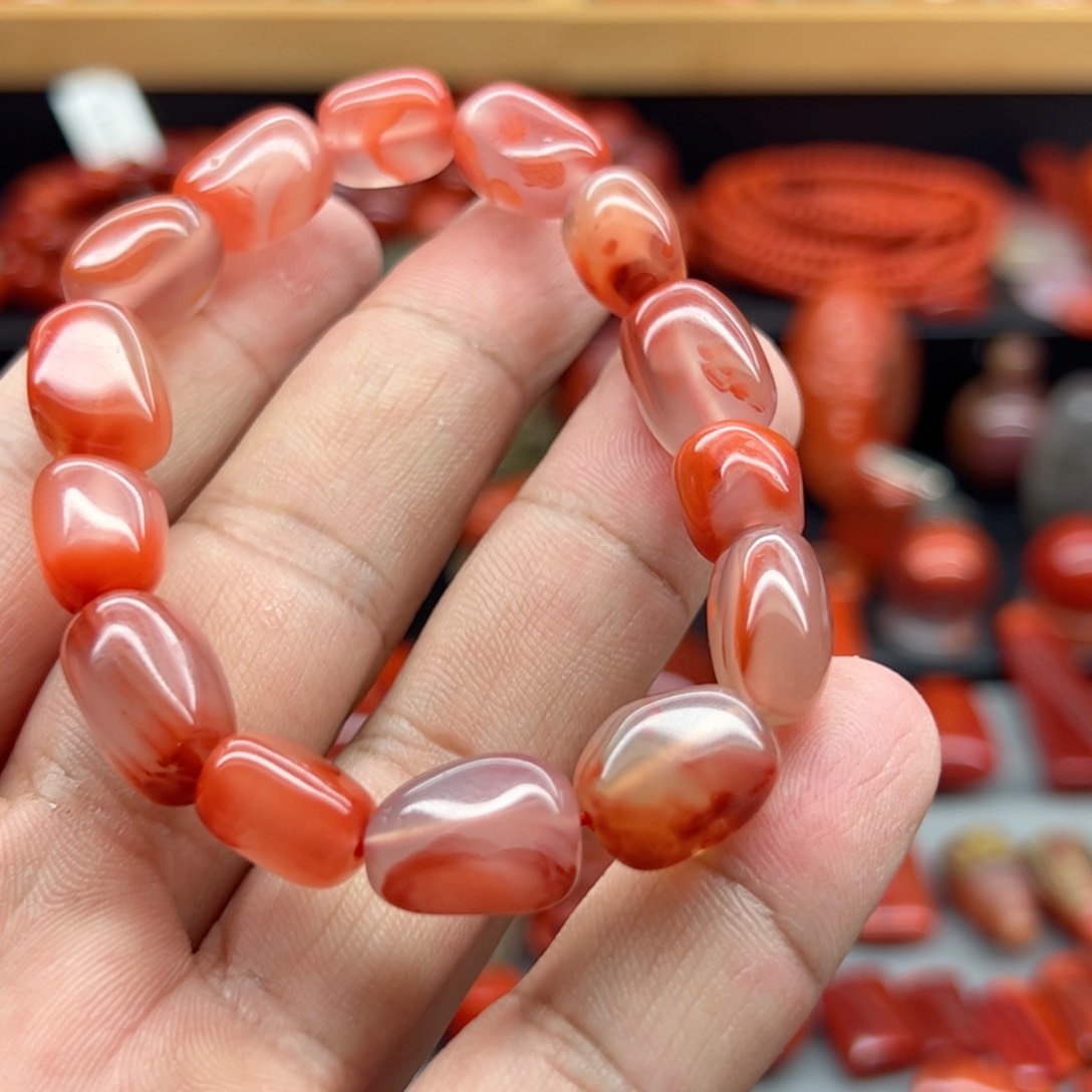 南红玛瑙手串未镶嵌