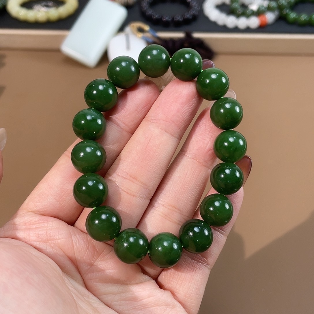 和田玉（碧玉）手链未镶嵌俄 红皮老料 12