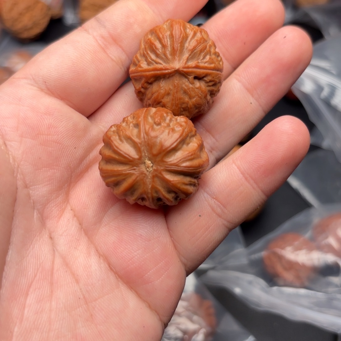 文玩核桃把件71000000