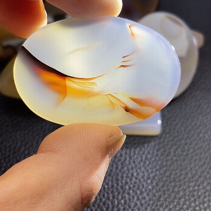 多***辩玛瑙/玉髓未镶嵌颈饰