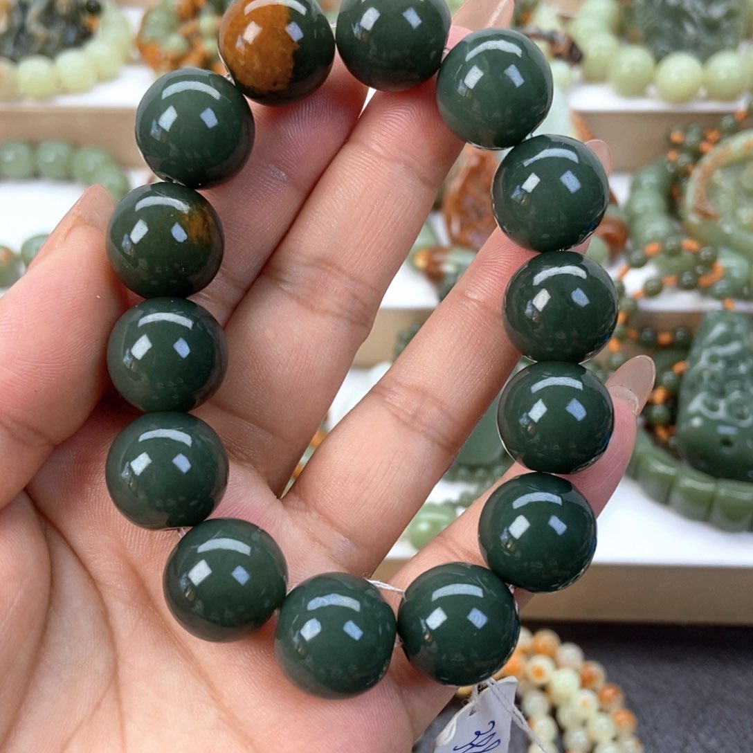 透闪石质玉手链未镶嵌