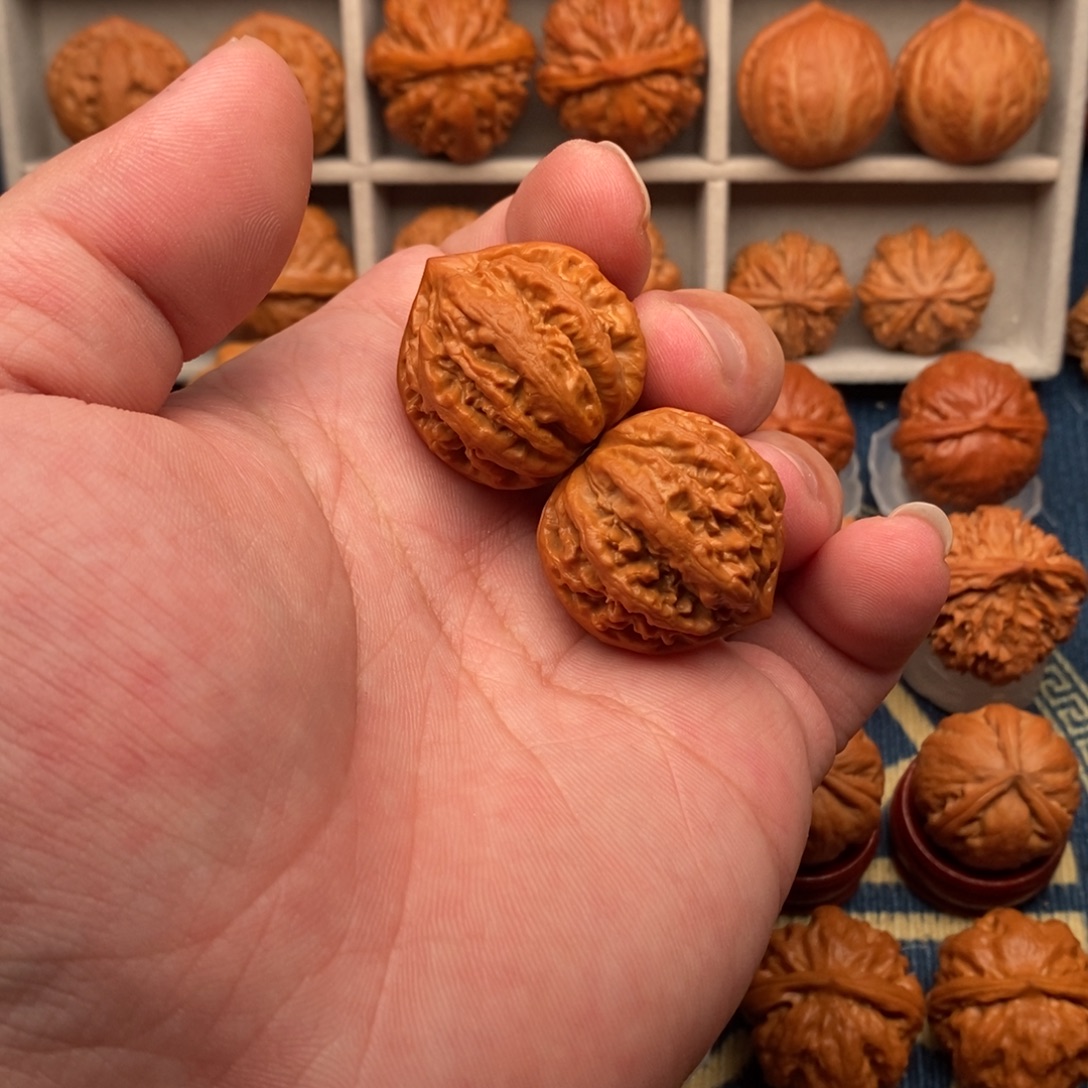 把件文玩核桃九龙筋