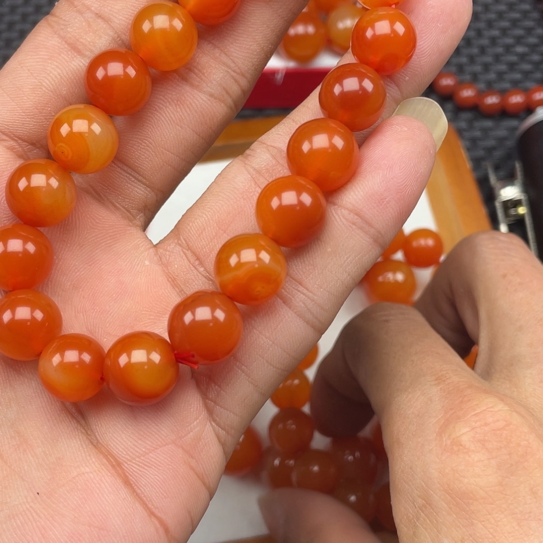 南红玛瑙未镶嵌樱桃红圆珠手串卡11+