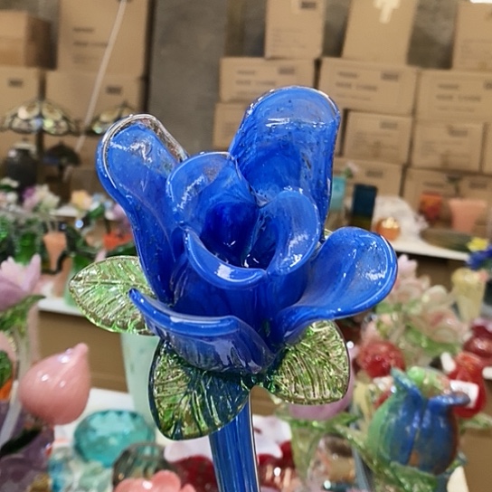 琉璃花瓶高45厘米宽9厘米