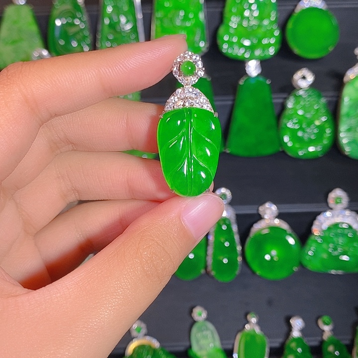 翡翠银S925镶嵌颈饰