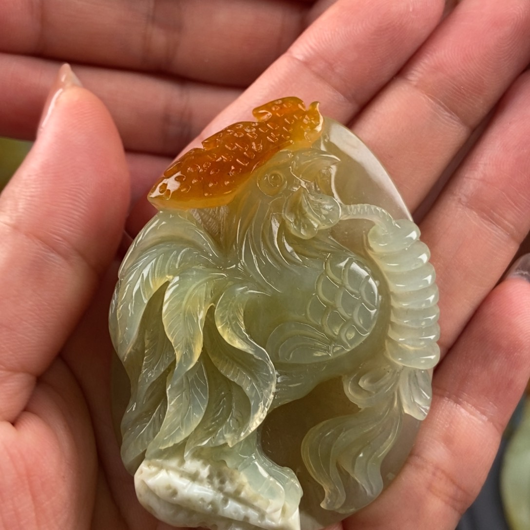 蛇纹石玉挂件未镶嵌
