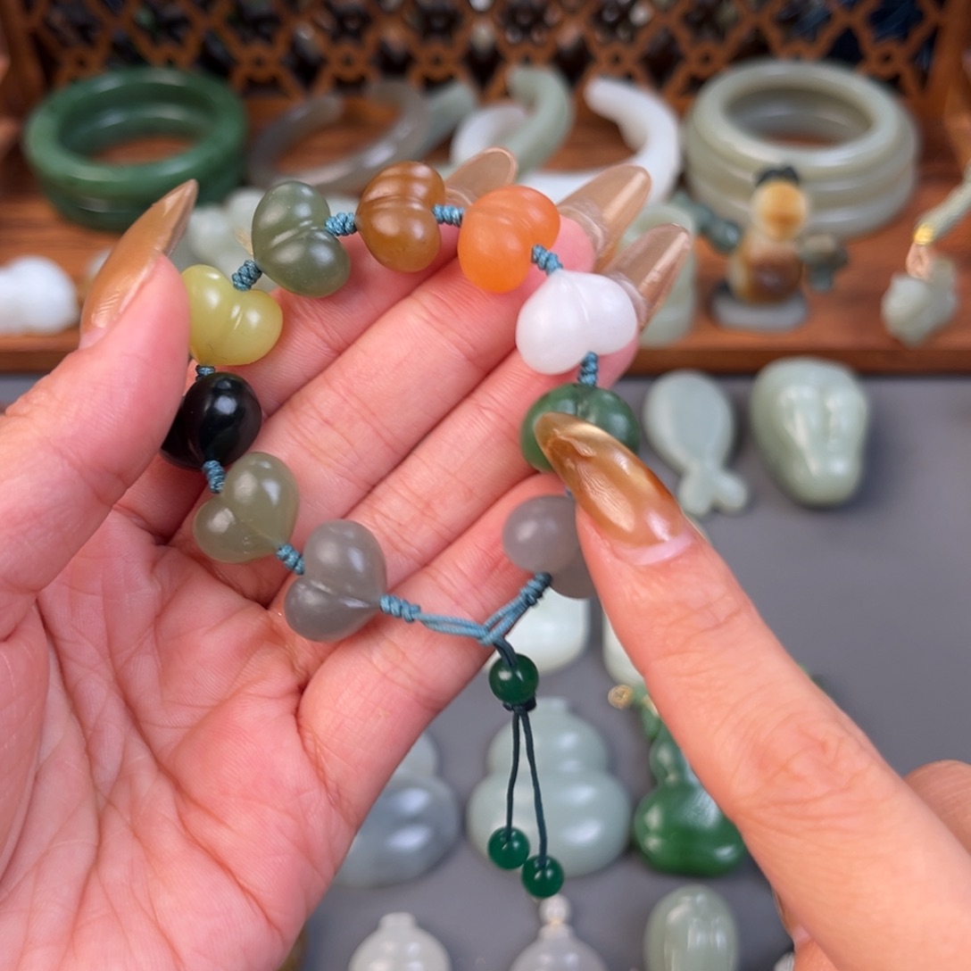 和田玉（糖玉）未镶嵌颈饰