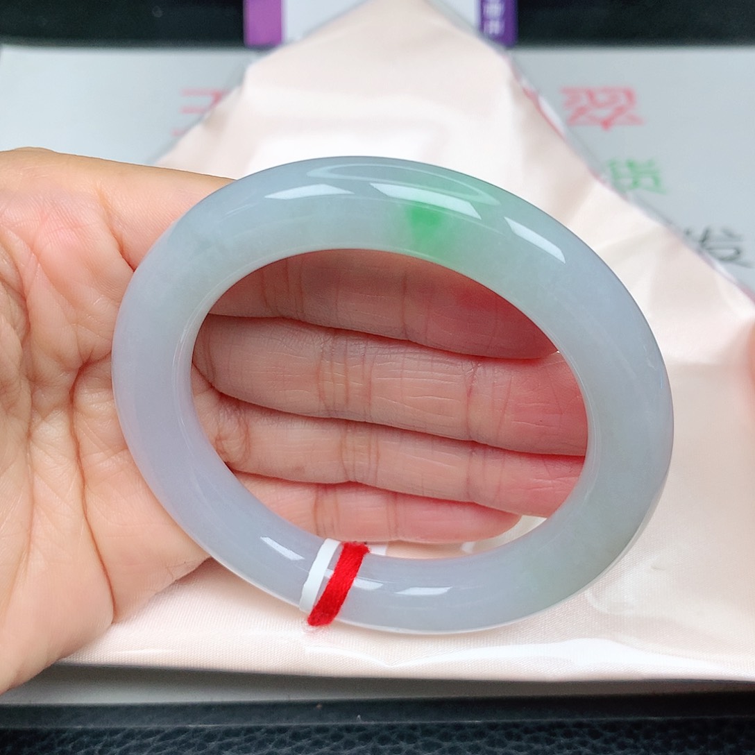 未镶嵌手镯（圆镯）翡翠冰胶飘阳绿29