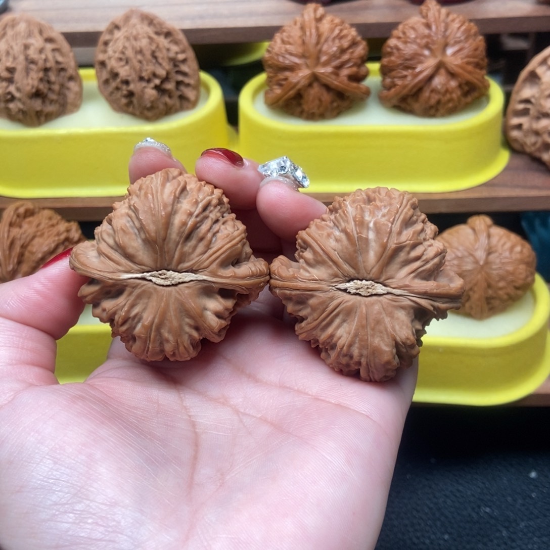 若***南核桃手串/手链白狮子