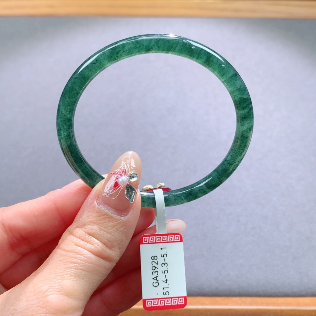 翡翠手镯未镶嵌天然翡翠手镯叮当镯