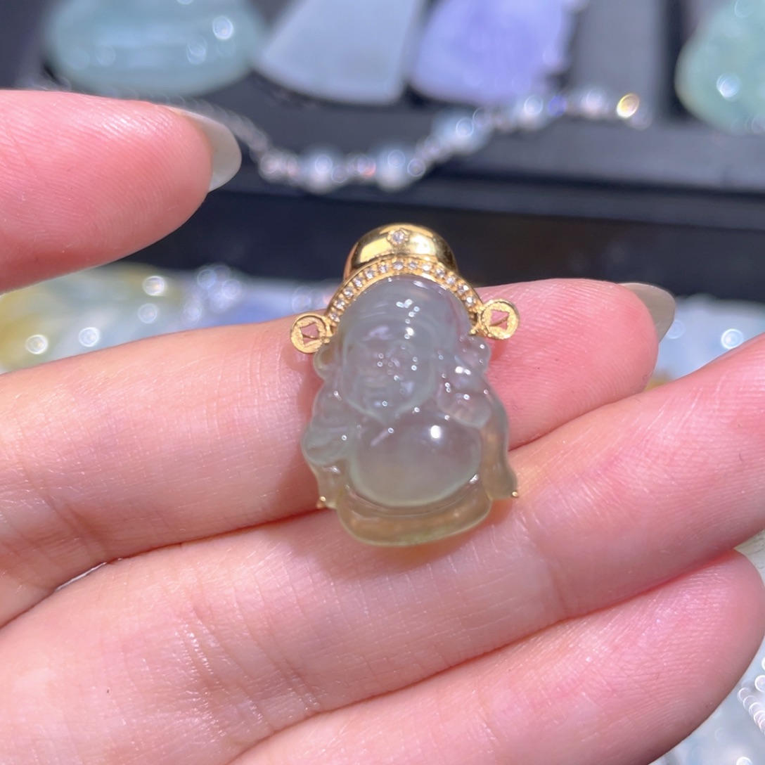 颈饰18K金镶嵌翡翠翡翠