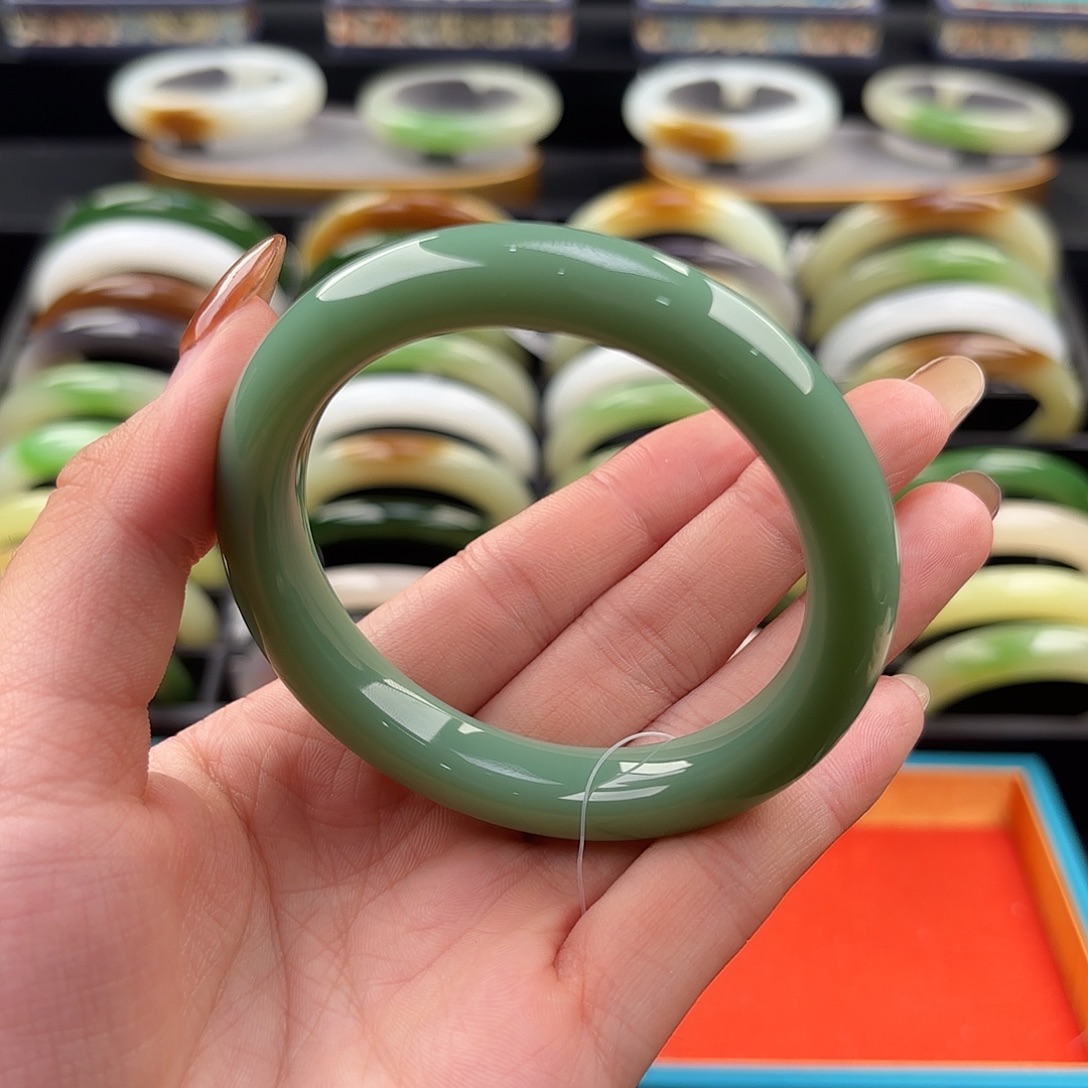 和田玉未镶嵌手镯56.3