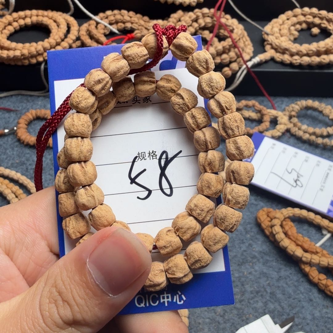 柏香籽/百香籽手串?*58