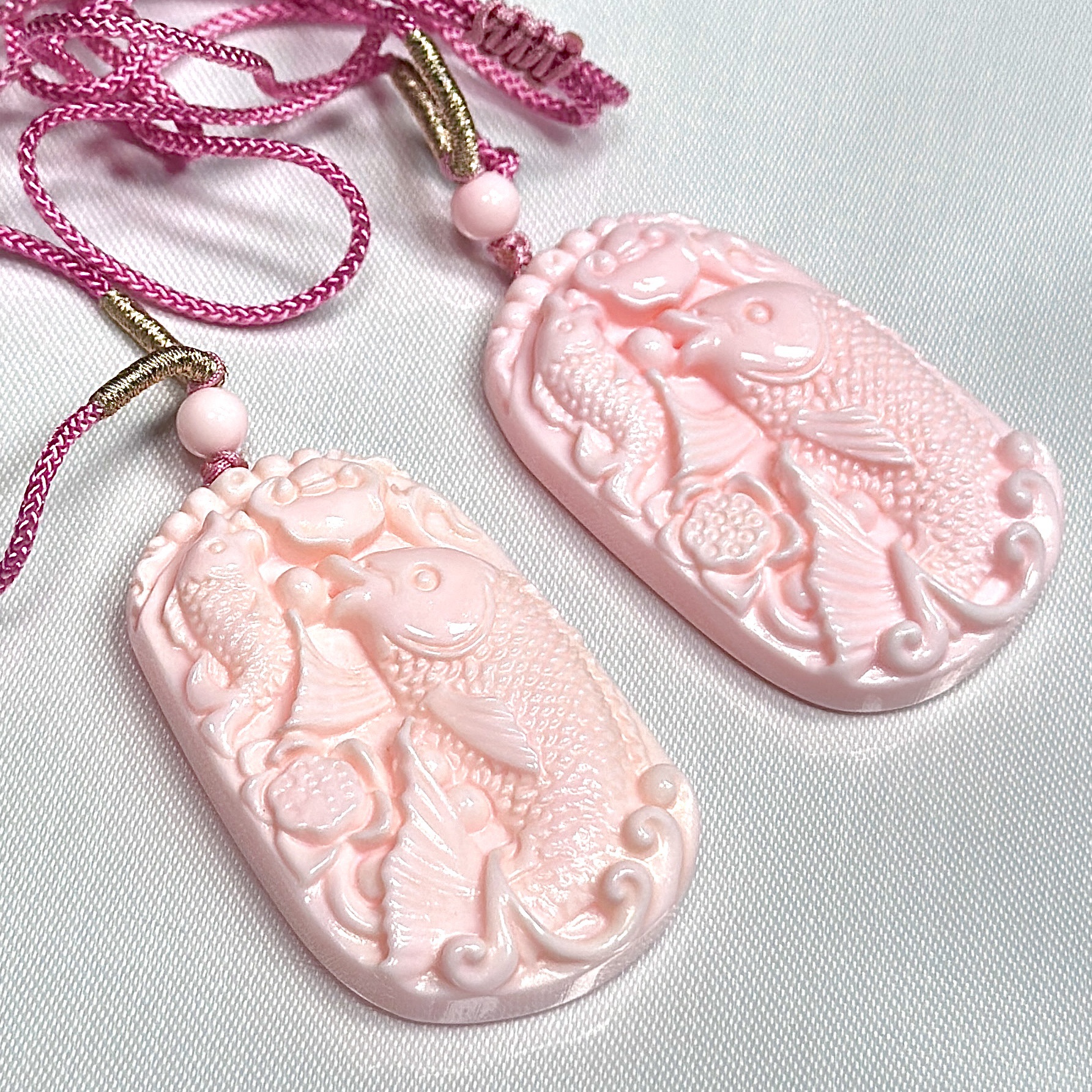 【AT】婴儿粉雕刻牌吊坠（多样性发其一）