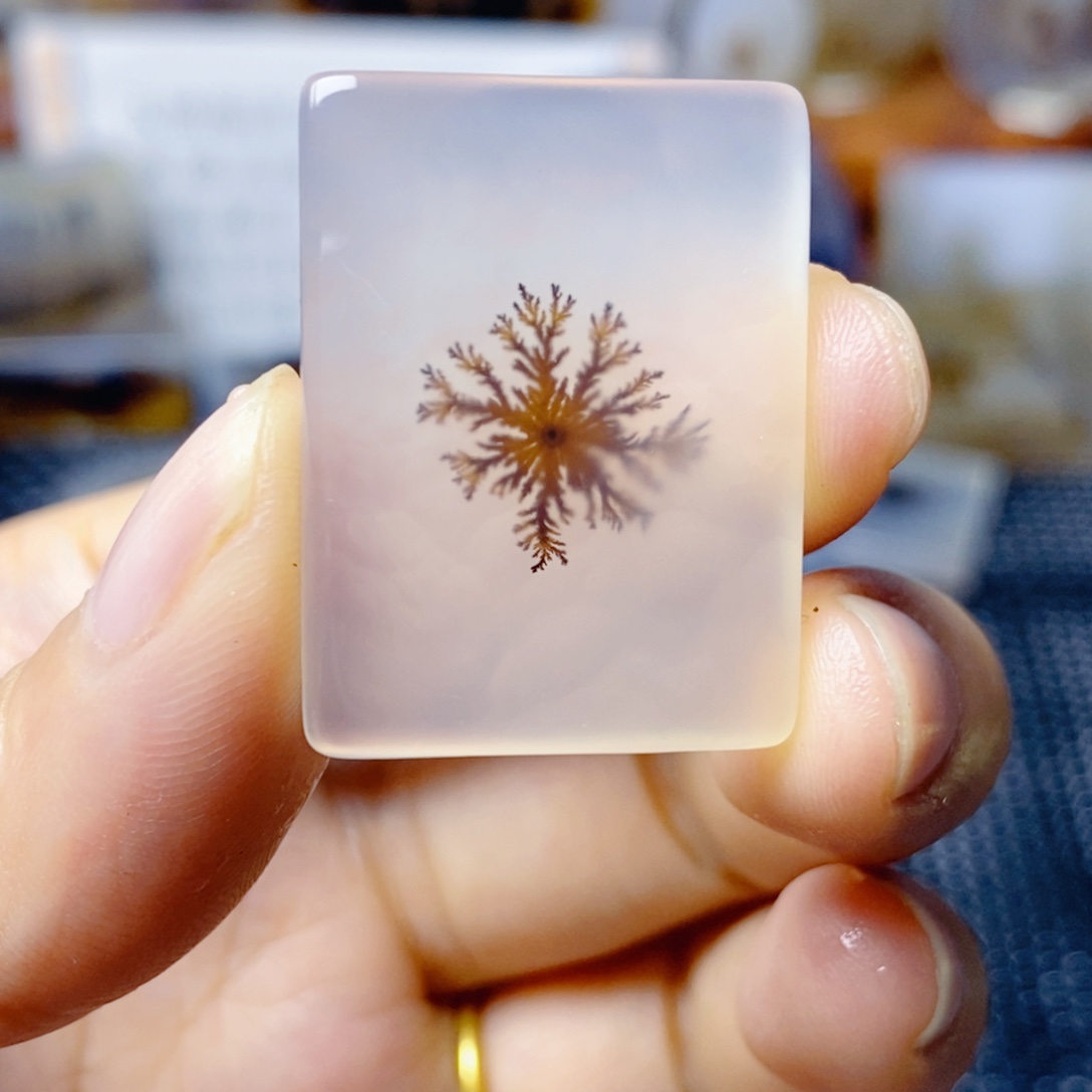 玛瑙/玉髓未镶嵌珠宝奇石