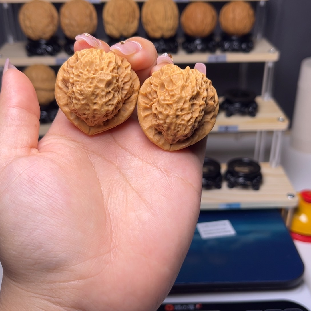 文玩核桃吊坠7……37珊瑚纹蛤蟆头