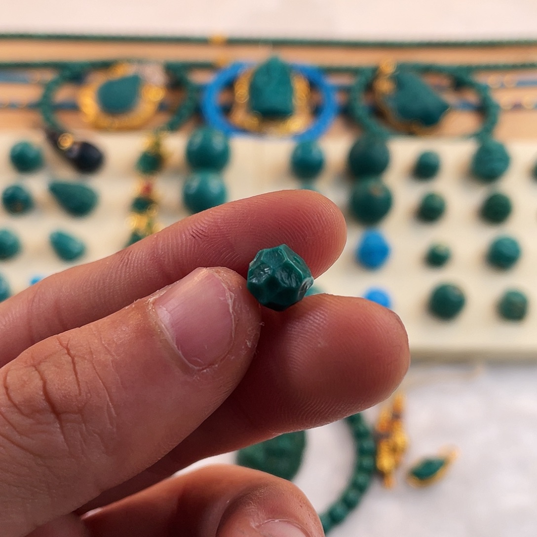 绿松石未镶嵌挂件