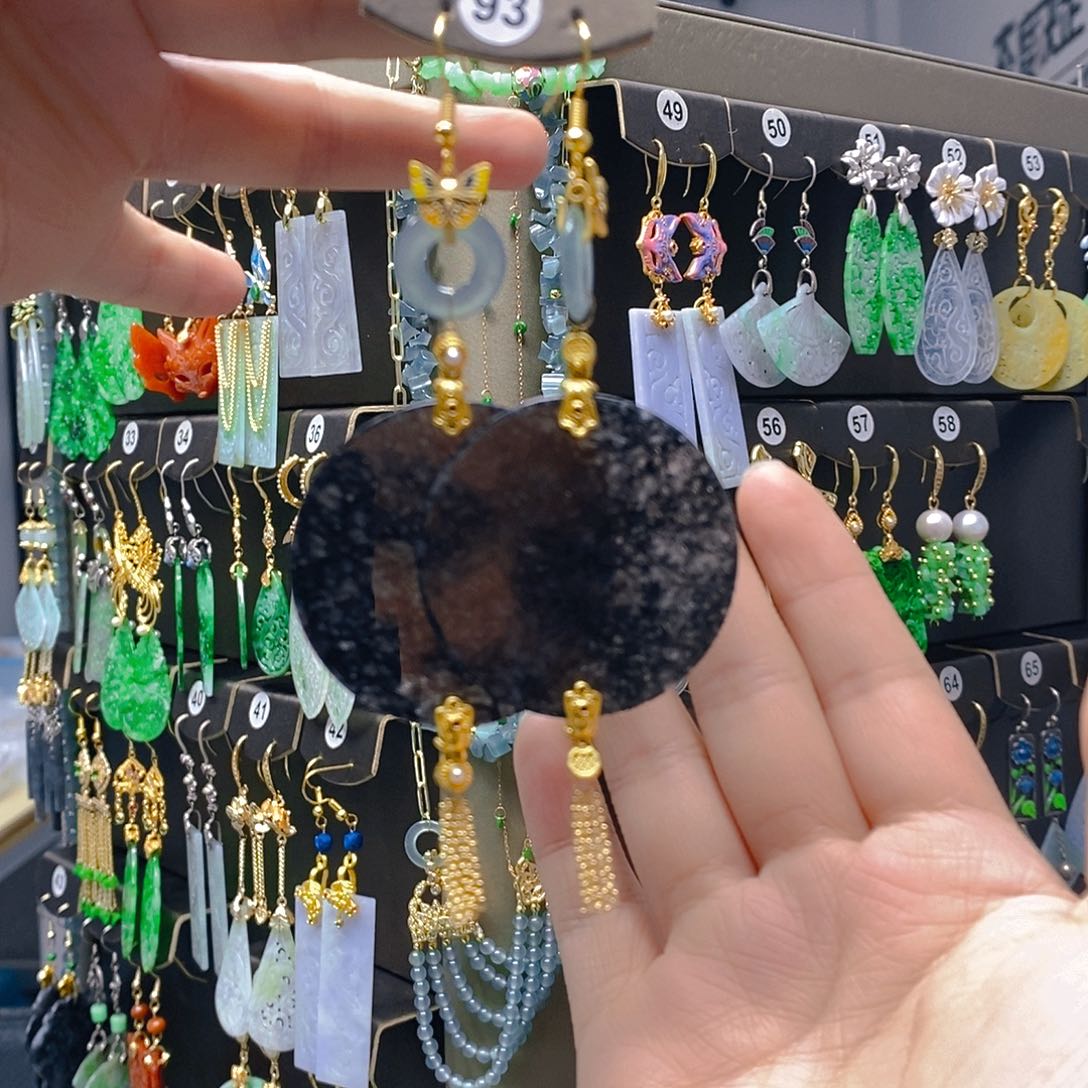 未镶嵌翡翠耳饰翡翠