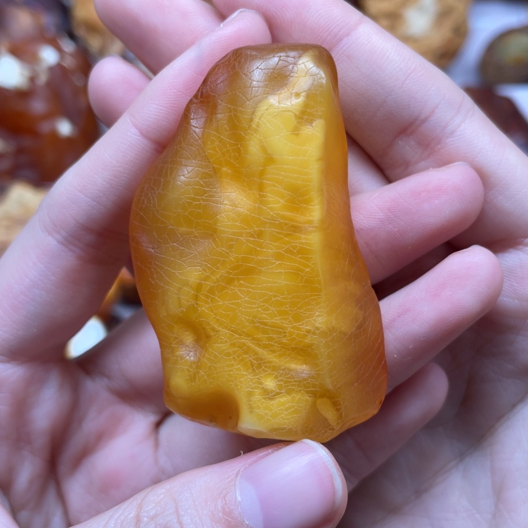 琥珀珠宝奇石未镶嵌