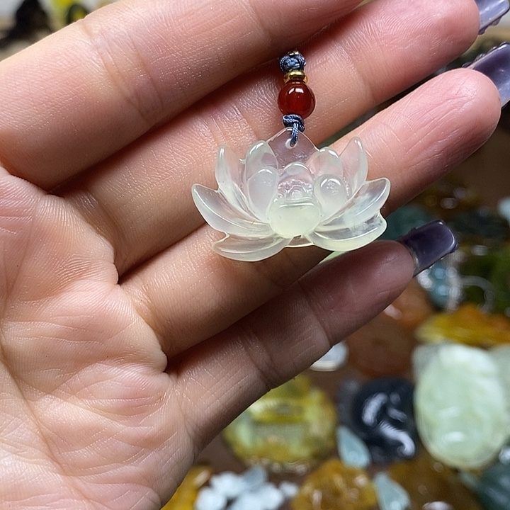 蛇纹石玉吊坠未镶嵌