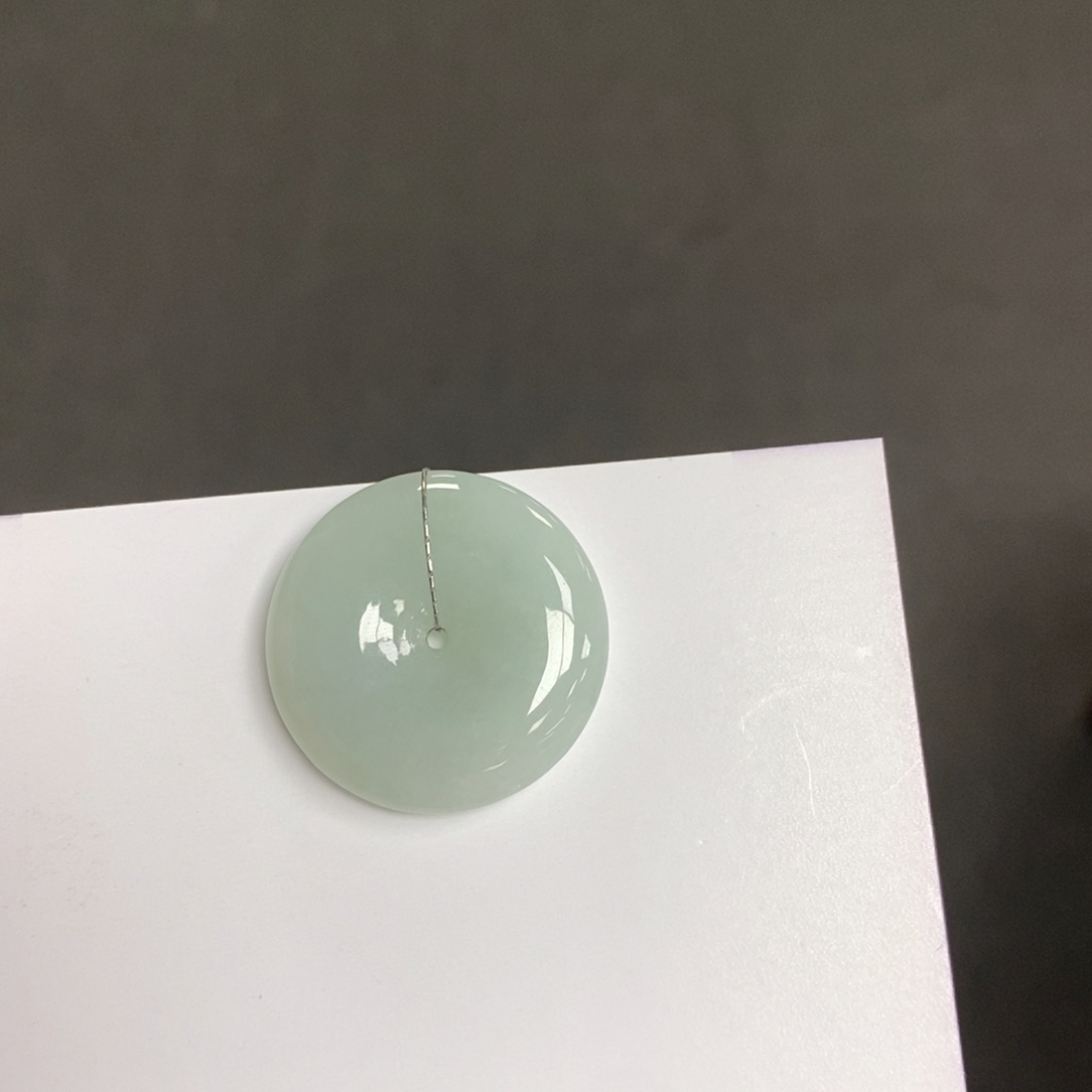 翡翠未镶嵌颈饰平安扣