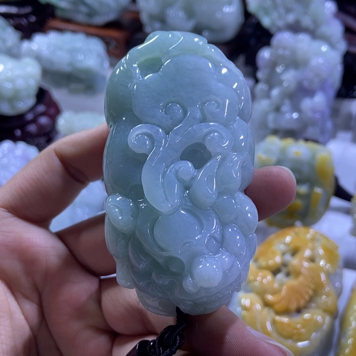翡翠未镶嵌挂件貔貅