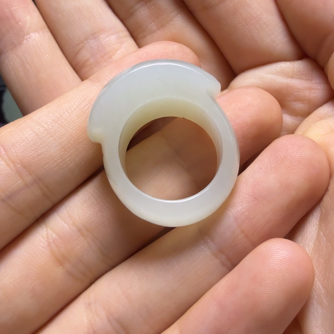 我***媚和田玉未镶嵌颈饰