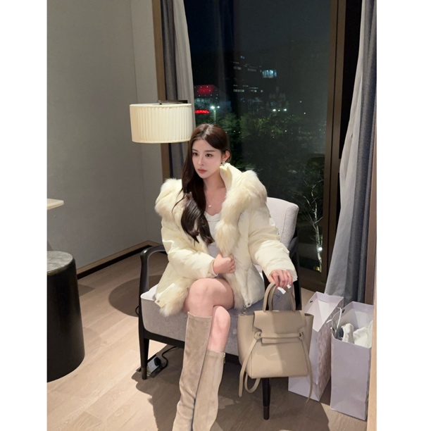 【莉萍服饰】白鸭绒2024冬季韩货高级感中长款连帽毛毛羽绒服外套