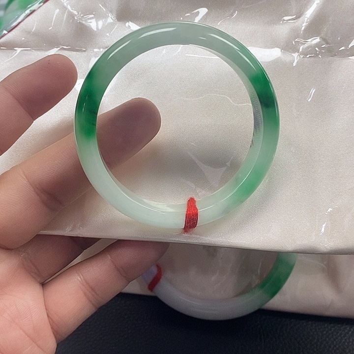 小***，一物一拍一物一拍