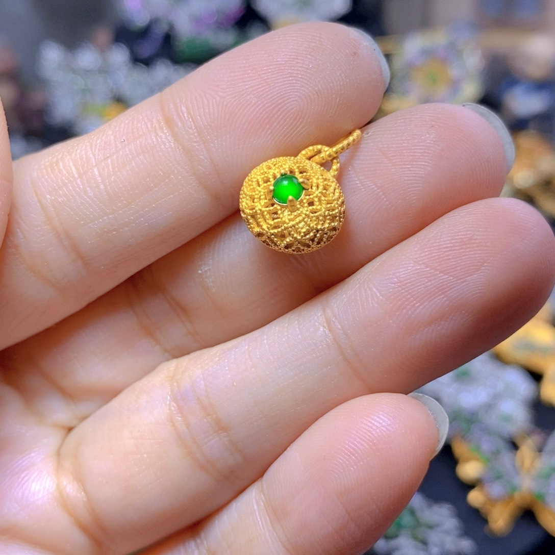 翡翠耳钉银S925镶嵌天然翡翠