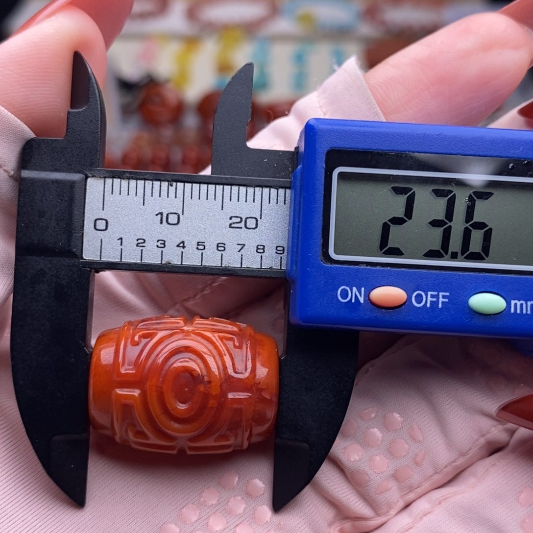 南红玛瑙配饰未镶嵌